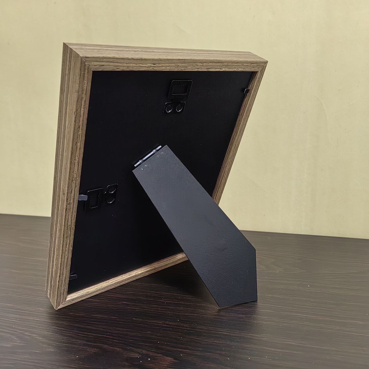 A true friend is never far away（海内存知己，天涯若比邻）